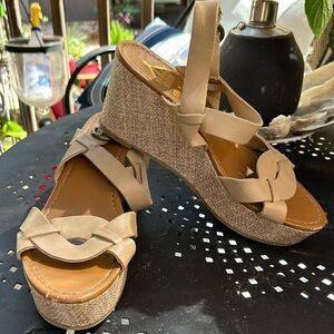 Tan wedges